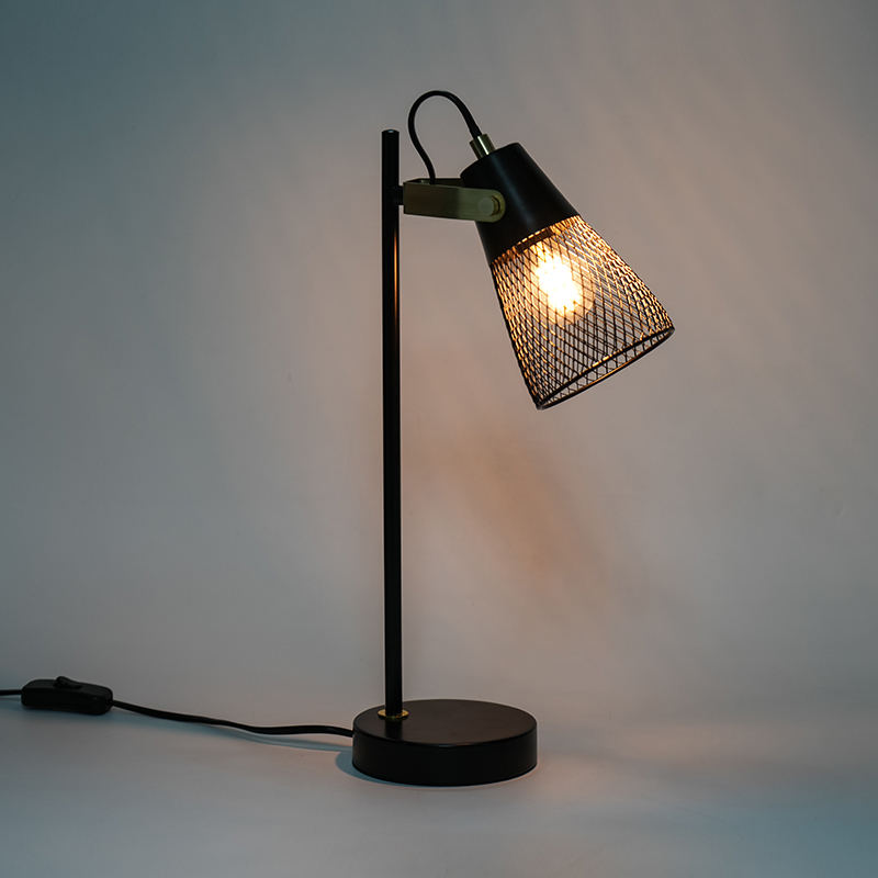 Hotelowa metalowa lampa stołowa