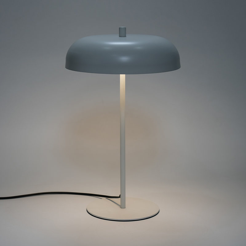 LED vintage metalowa lampa stołowa