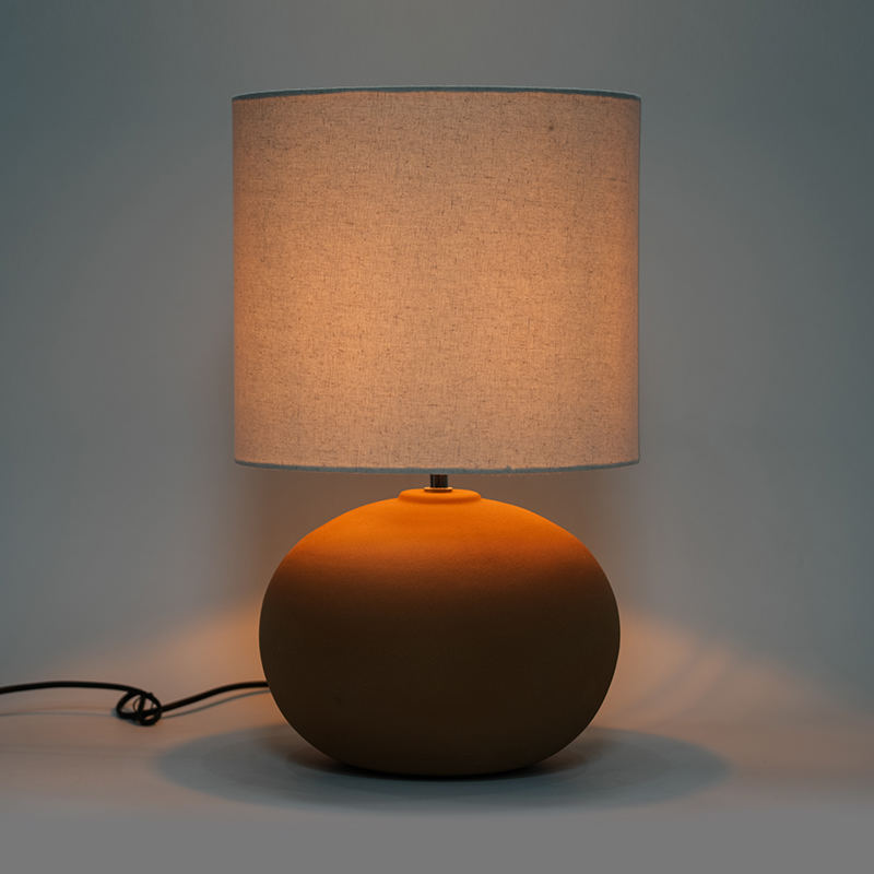 Okrągła kreatywna lampa stołowa