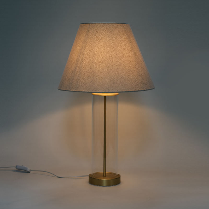 Szklana lampa stołowa w stylu amerykańskim
